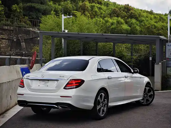 Mercedes-Benz E-Class 2016