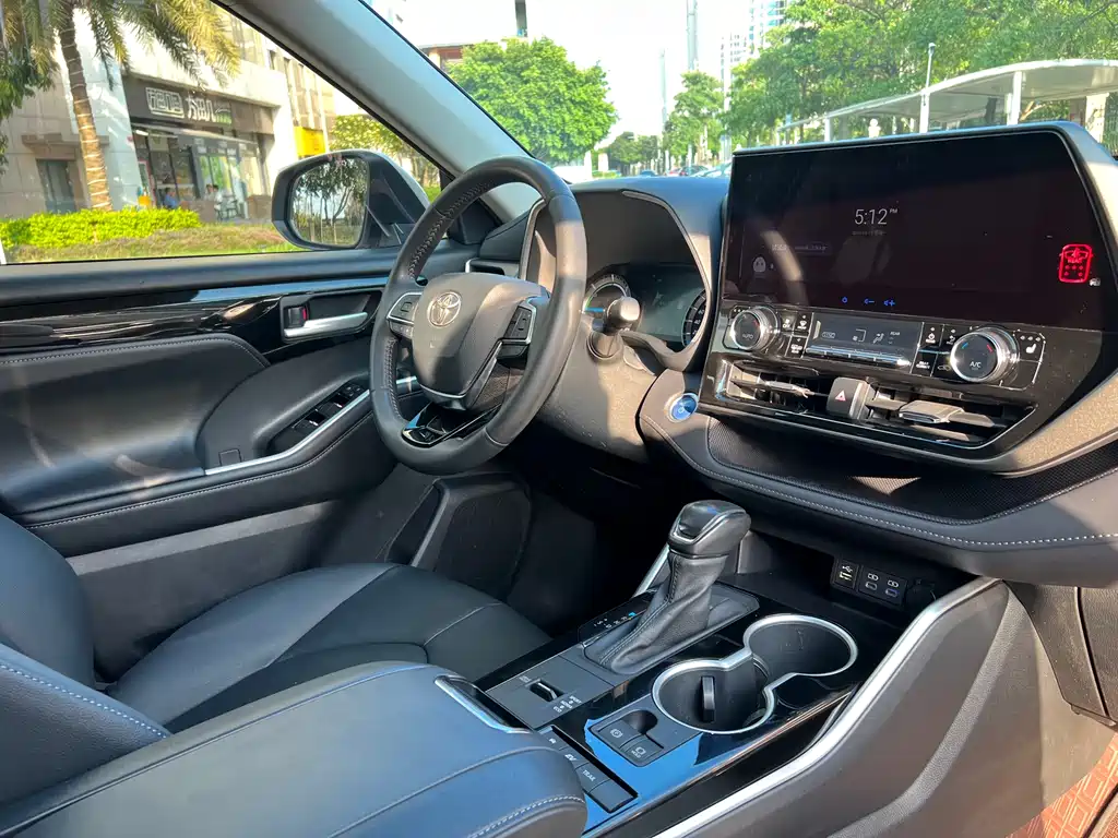 Toyota Highlander 2021 — фото 11