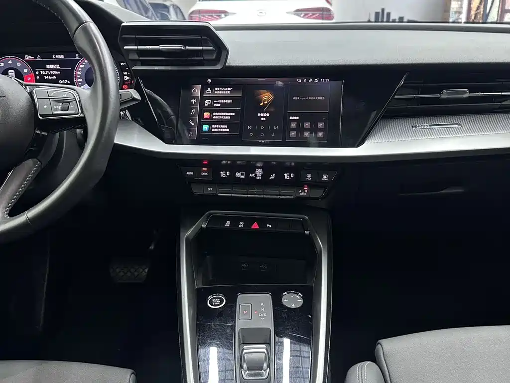 Audi A3 2022 — фото 14