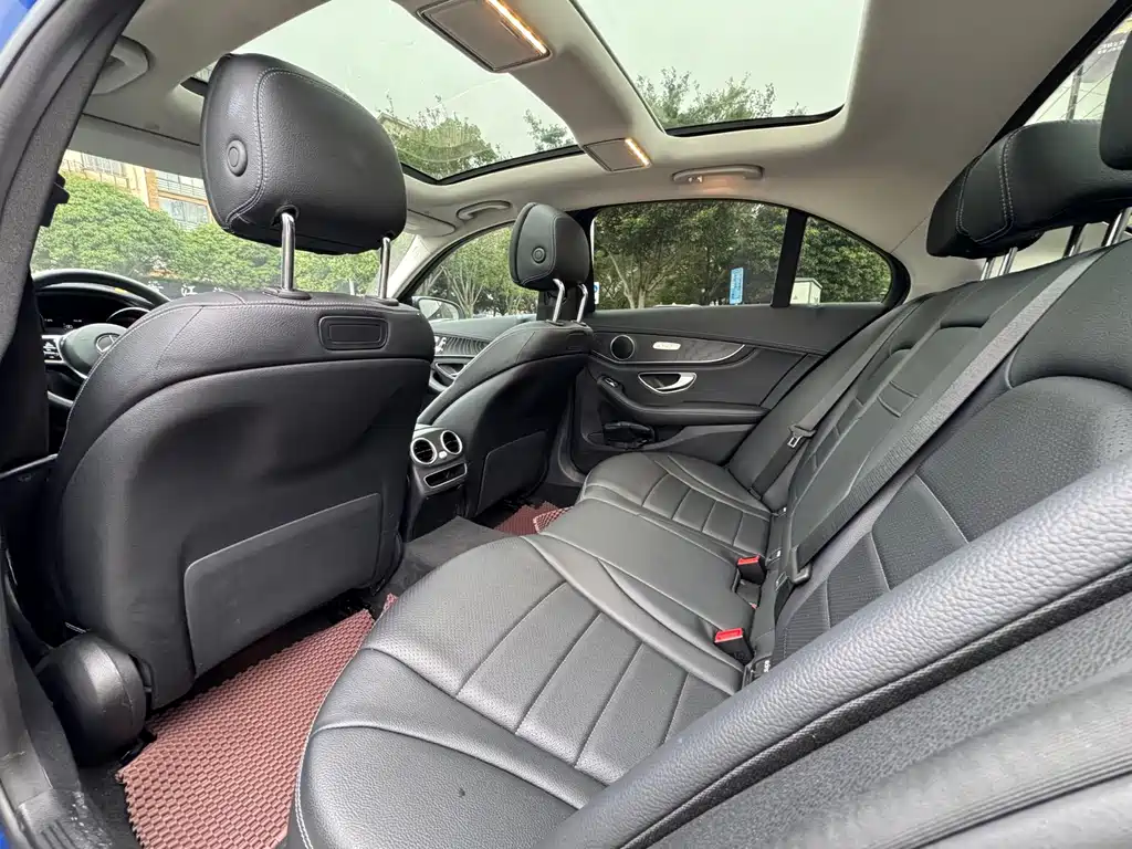 Mercedes-Benz C-Class 2019 — фото 5
