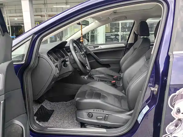 Volkswagen Golf Pure Electric 2020