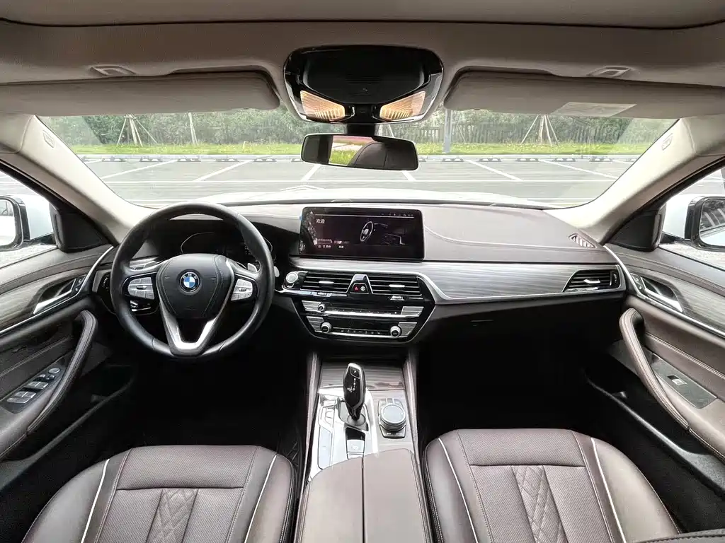 BMW 5 Series 2021