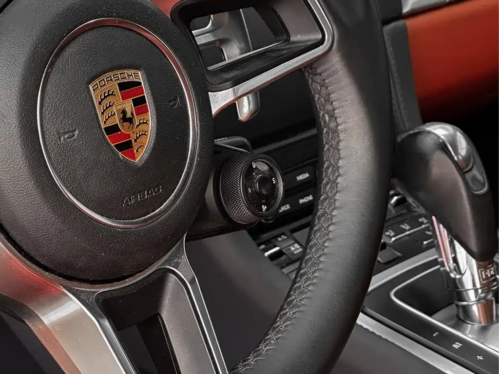 Porsche 911 2016 — фото 12