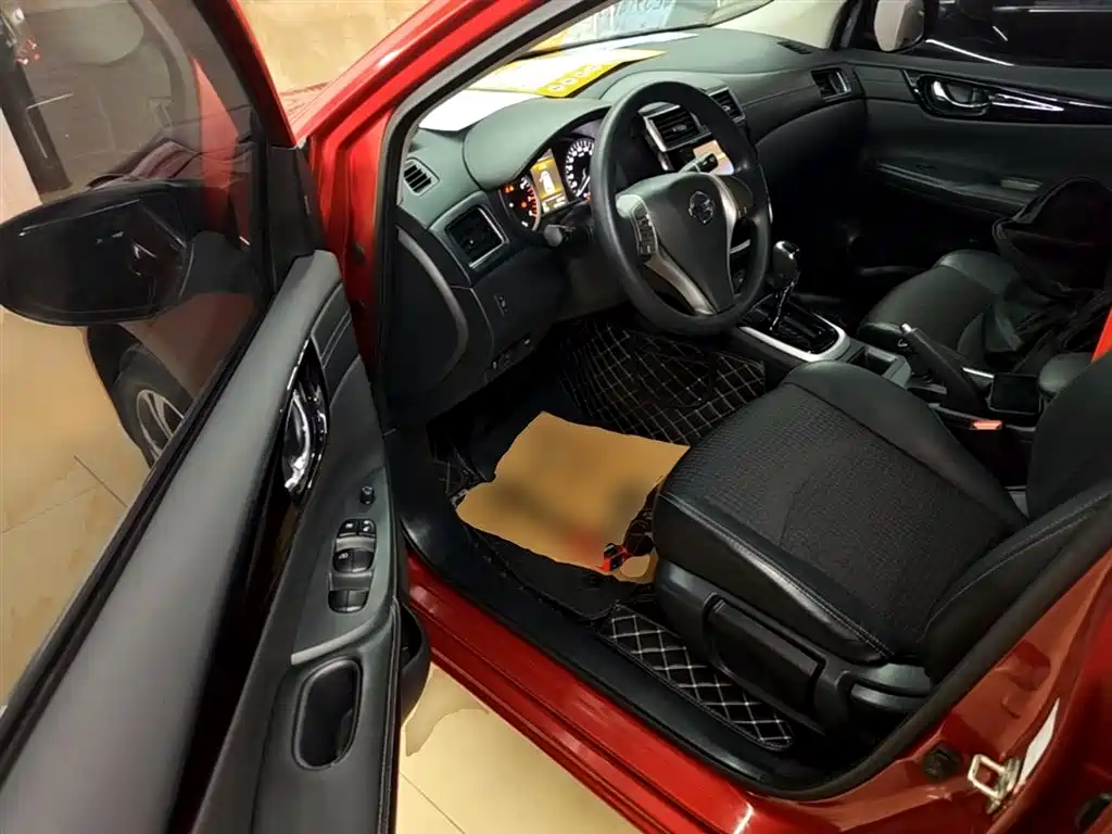 Nissan Tiida 2017 — фото 16