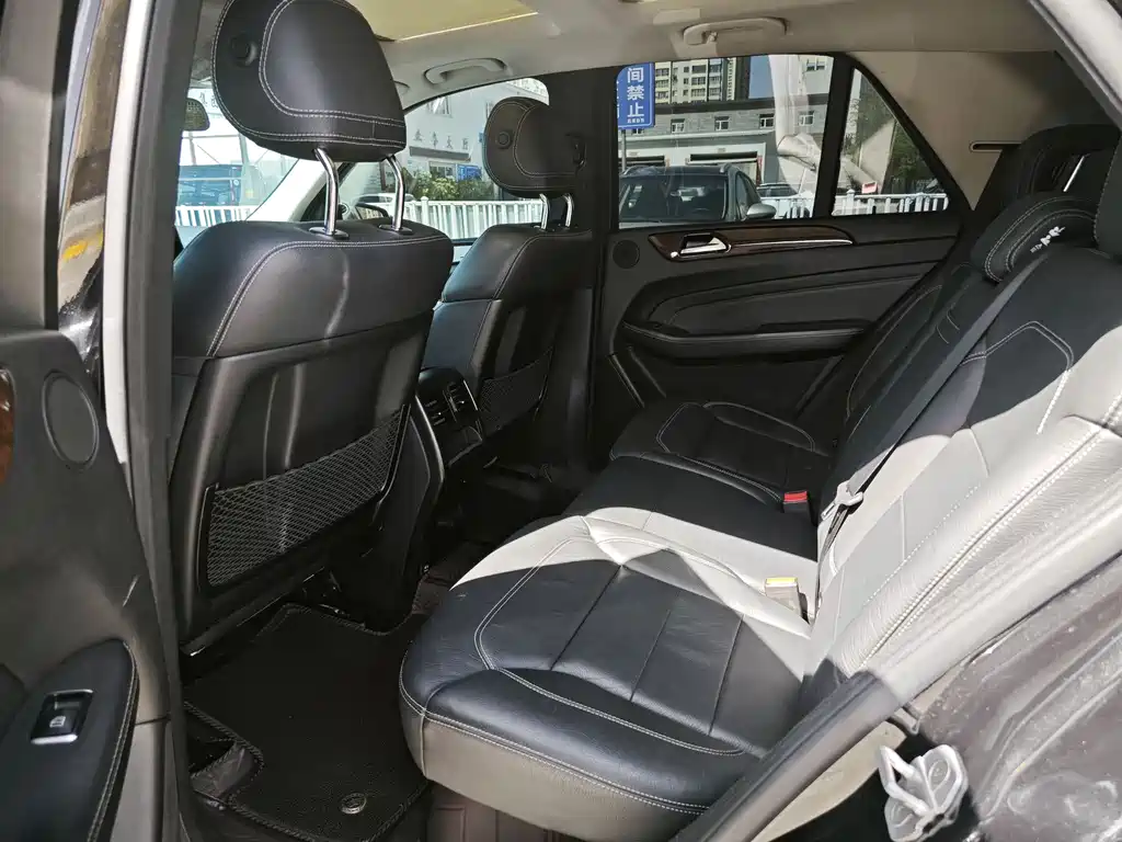 Mercedes-Benz M-Class 2015 — фото 5