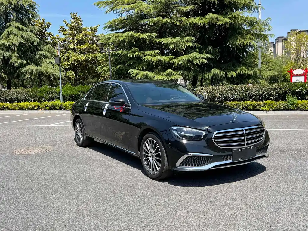 Mercedes-Benz E-Class 2023 — фото 2