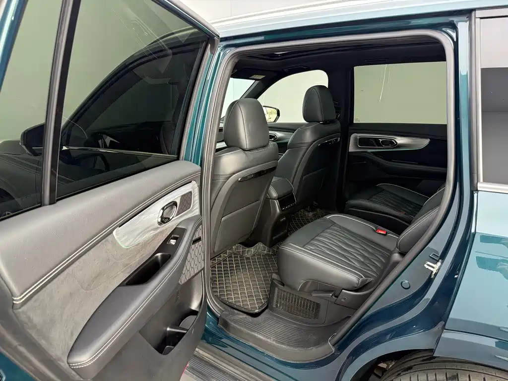 GAC Motor Trumpchi GS8 2022 — фото 14
