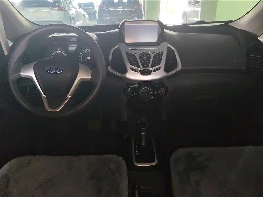 Ford Ecosport 2016 — фото 12