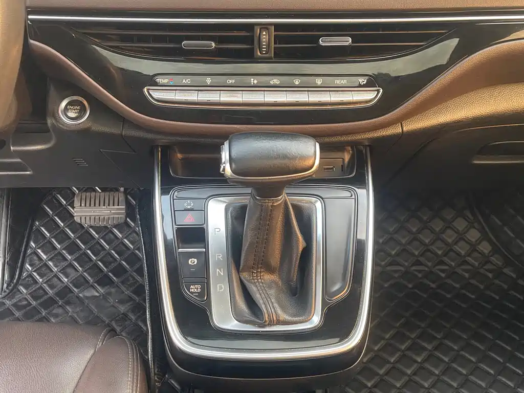 GAC Motor Trumpchi M6 2019 — фото 9