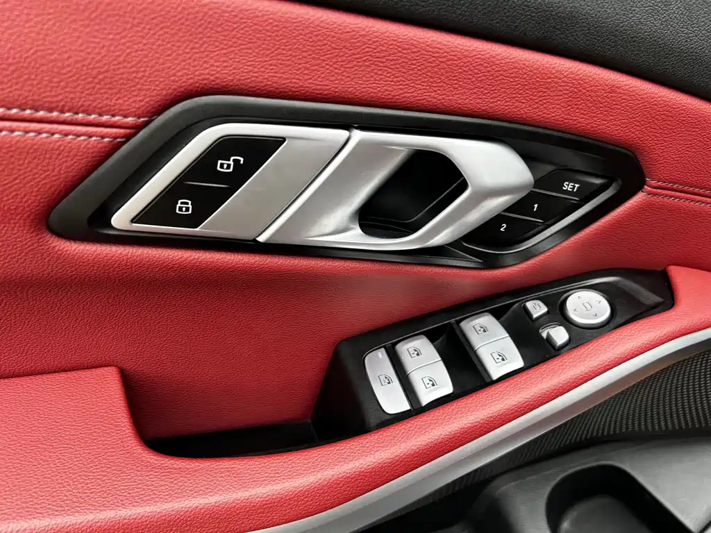 BMW 3 Series 2023 — фото 16