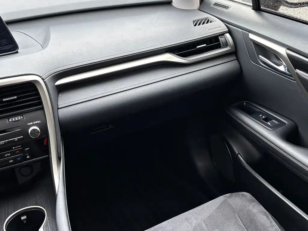 Lexus RX 2017 — фото 18