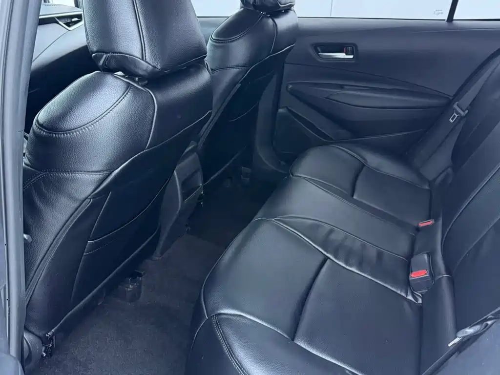 Toyota Corolla 2022 — фото 11