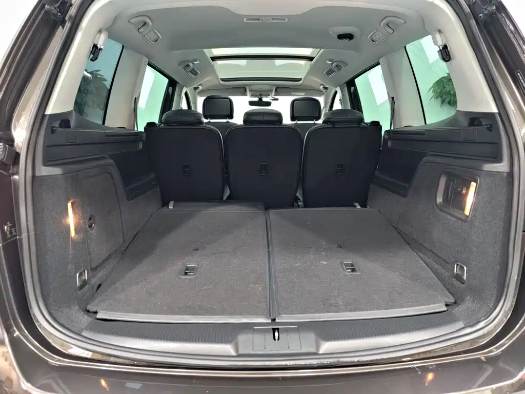 Volkswagen Sharan 2017 — фото 42