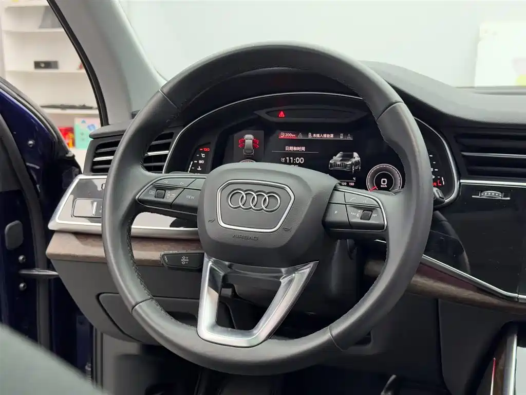 Audi Q7 2021 — фото 14