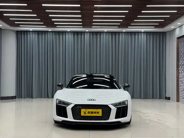 Audi R8 2016