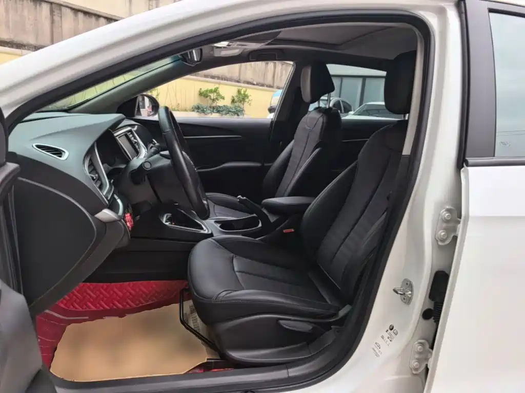 Buick Excelle 2020 — фото 11