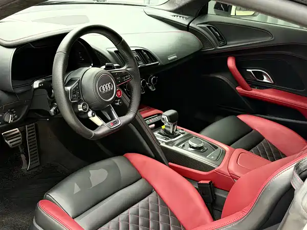 Audi R8 2016