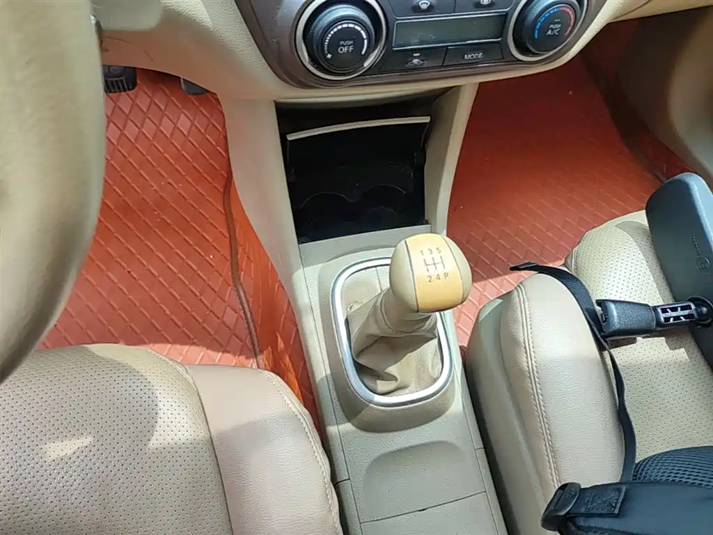 Nissan Sylphy 2016 — фото 14