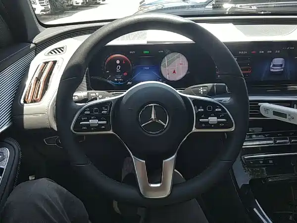 Mercedes-Benz EQC 2021