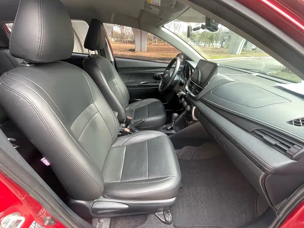 Toyota Yaris L 2020 — фото 15