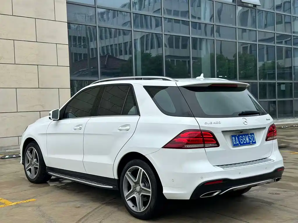 Mercedes-Benz GLE 2017 — фото 17