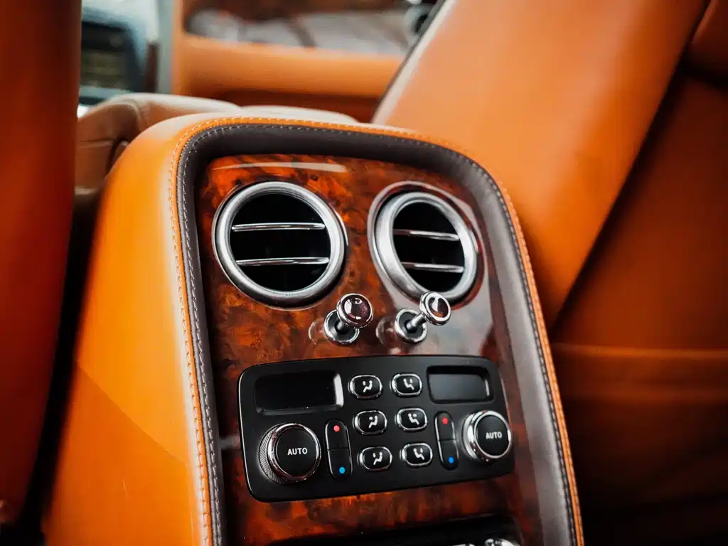 Bentley Flying Spur 2013 — фото 19
