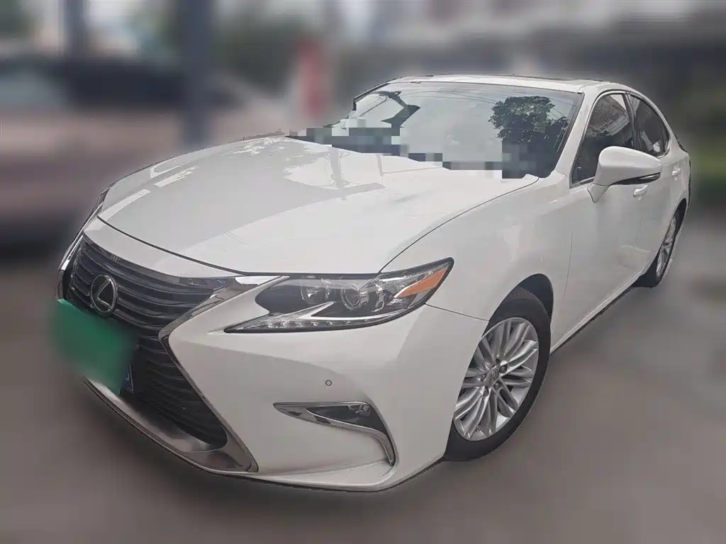 Lexus ES 2016 — фото 1