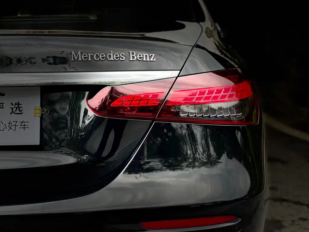 Mercedes-Benz E-Class 2022 — фото 10
