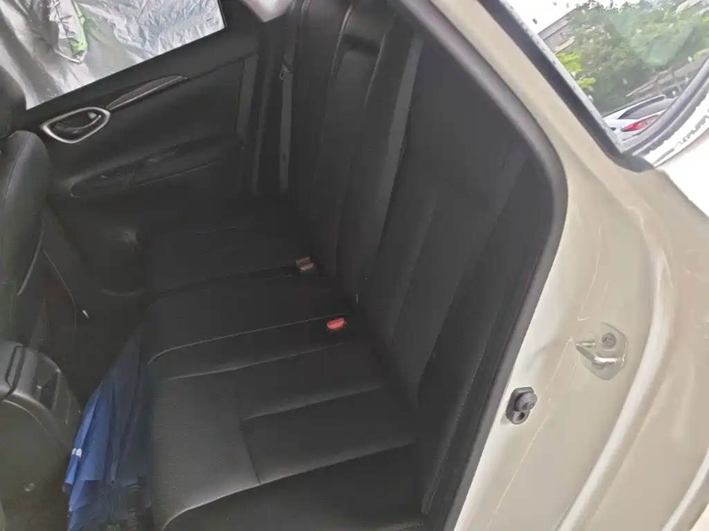 Nissan Sylphy 2018 — фото 17
