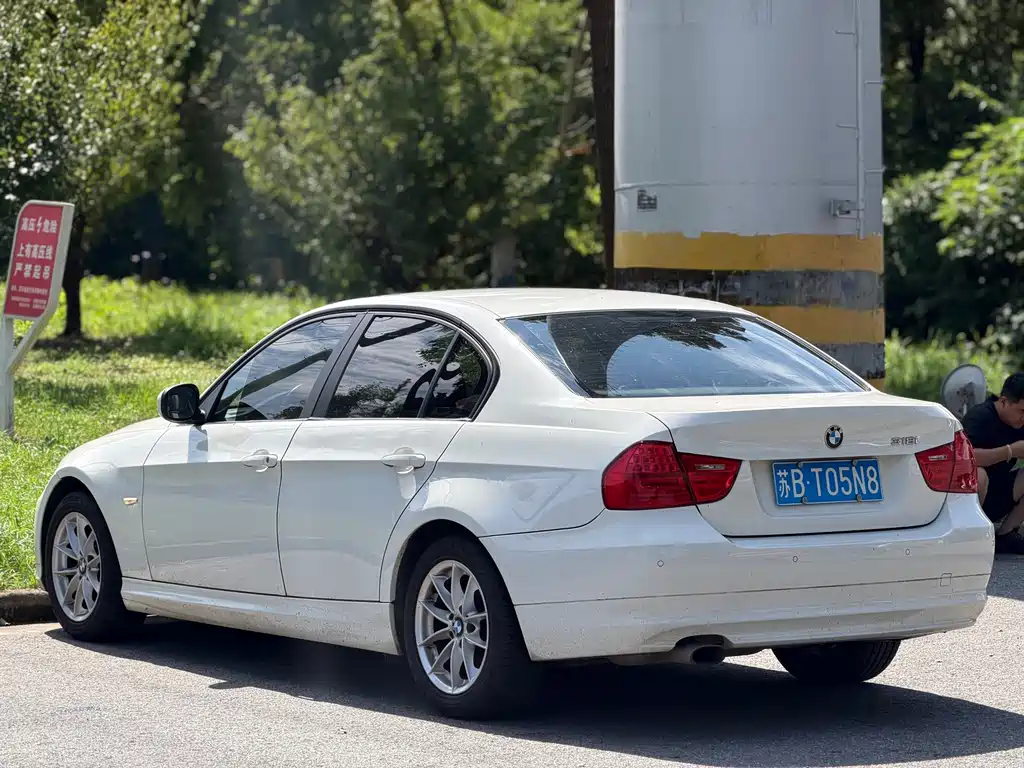 BMW 3 Series 2011