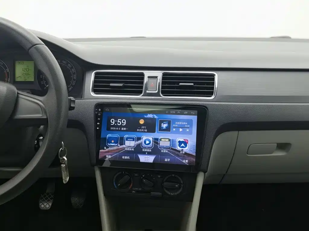 Skoda Rapid 2016 — фото 12
