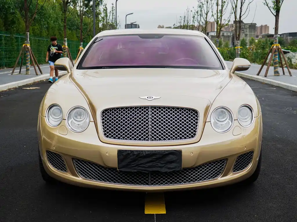 Bentley Flying Spur 2013 — фото 2