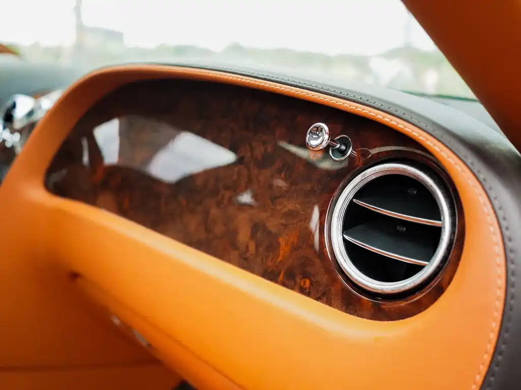 Bentley Flying Spur 2013 — фото 28