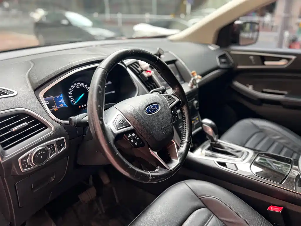 Ford Edge 2016 — фото 6