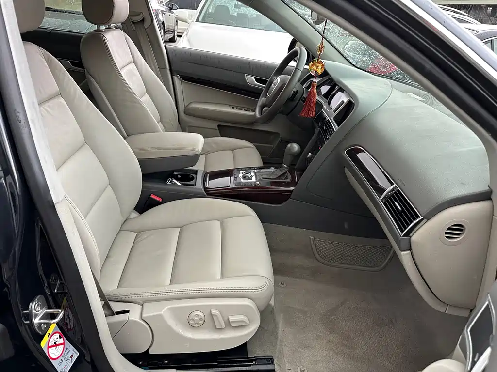 Audi A6L 2010