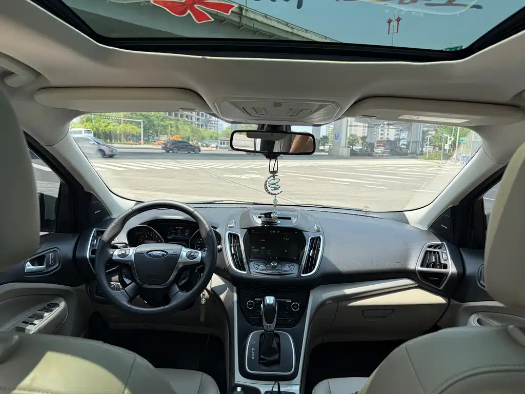Ford Kuga 2014 — фото 10