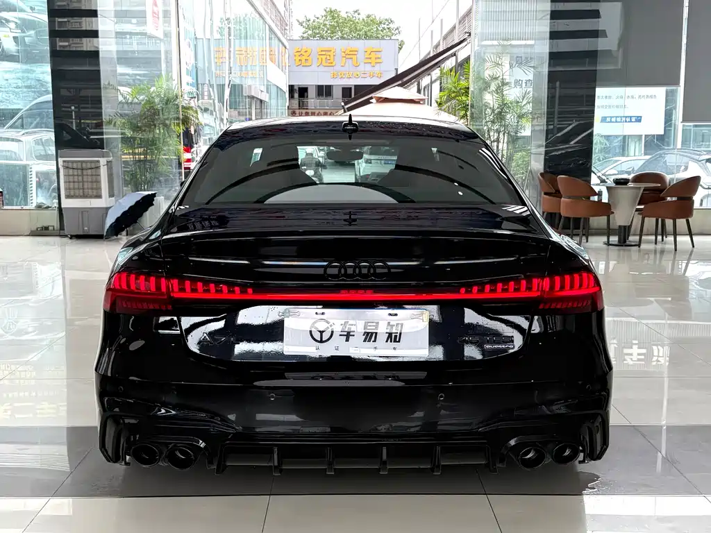 Audi A7L 2024 — фото 20