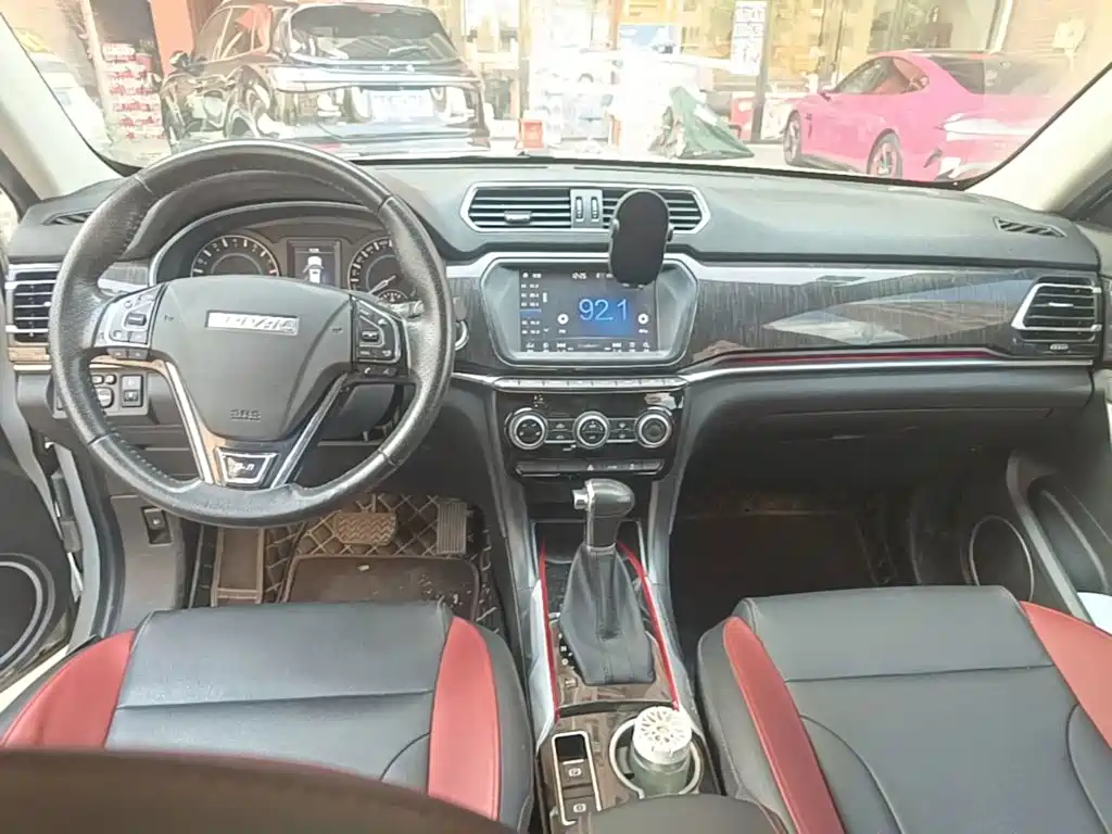 Haval H2 2016 — фото 10