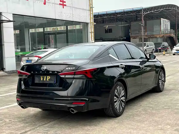 Nissan Teana 2022
