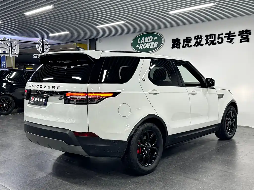 Land Rover Discovery 2019 — фото 6