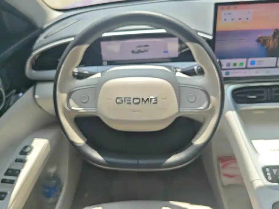Geely Galaxy Starwish 2025 — фото 15