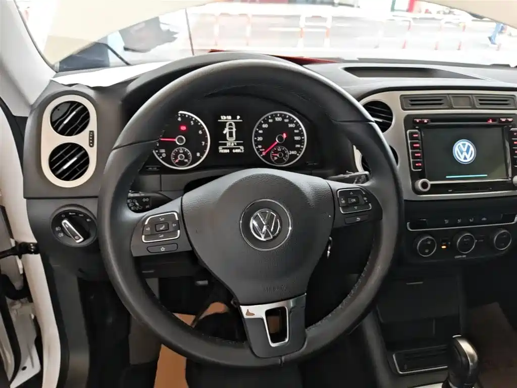 Volkswagen Tiguan 2017 — фото 11