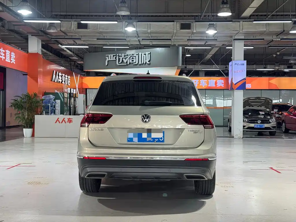 Volkswagen Tiguan L 2017 — фото 4