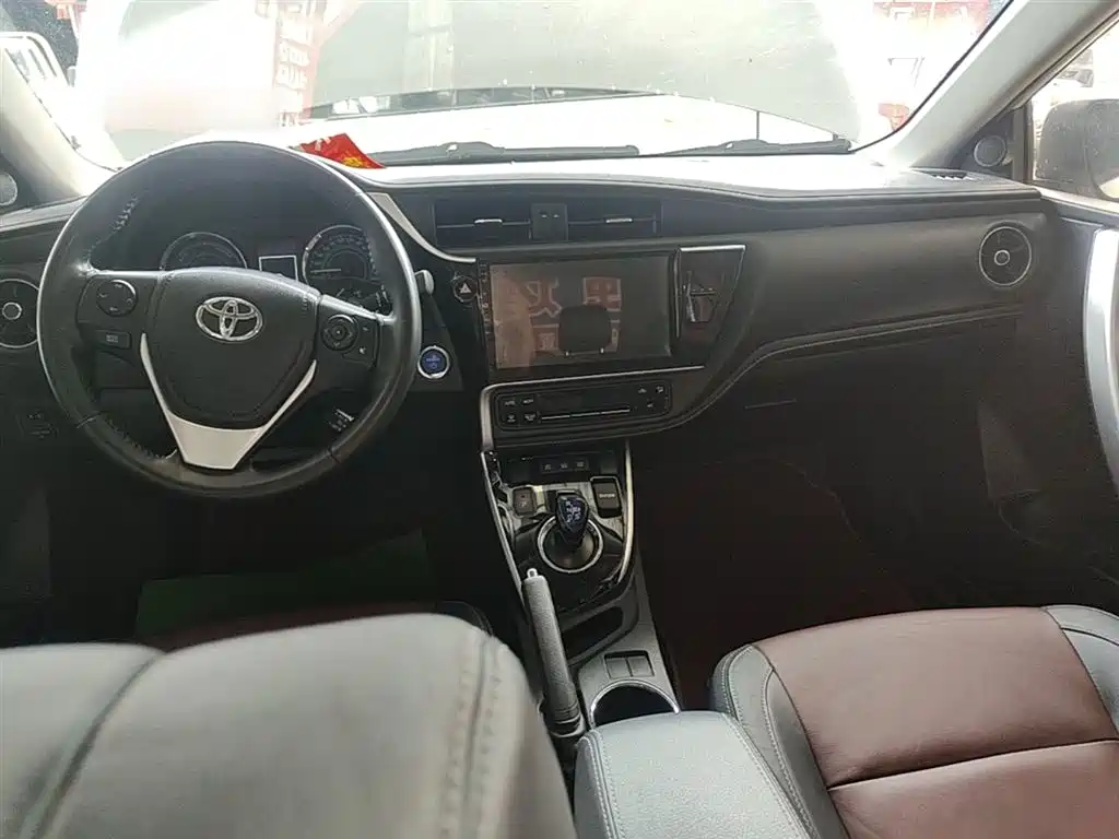 Toyota Corolla 2019 — фото 6