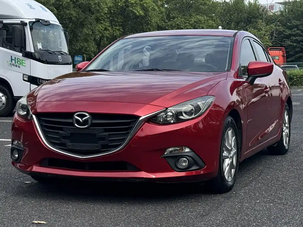 Mazda 3 Axela 2015