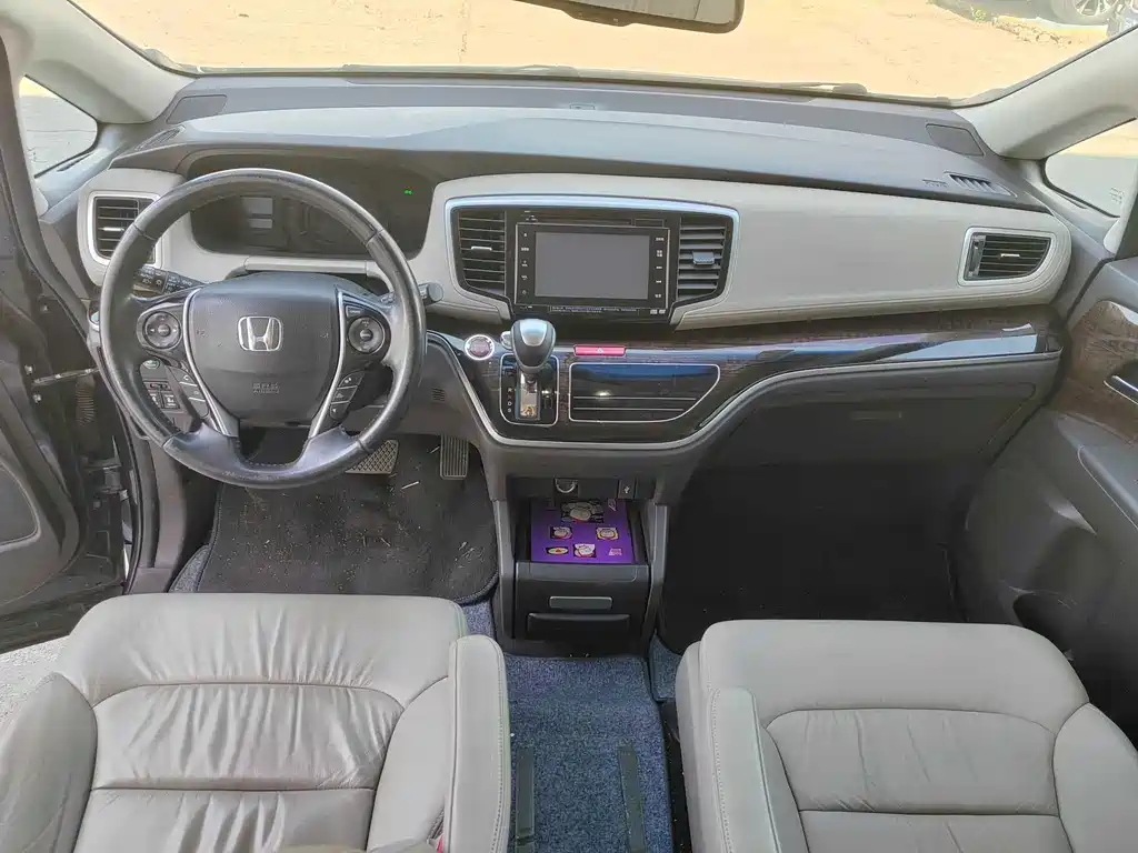Honda Odyssey 2014 — фото 10