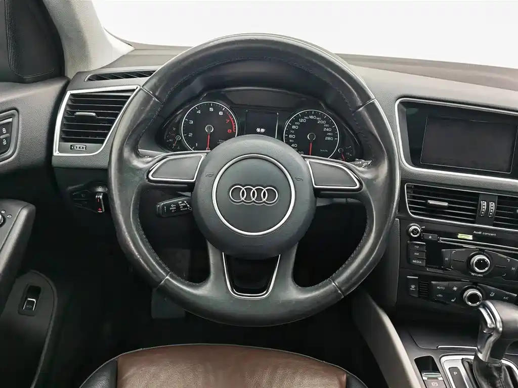 Audi Q5 2017 — фото 11