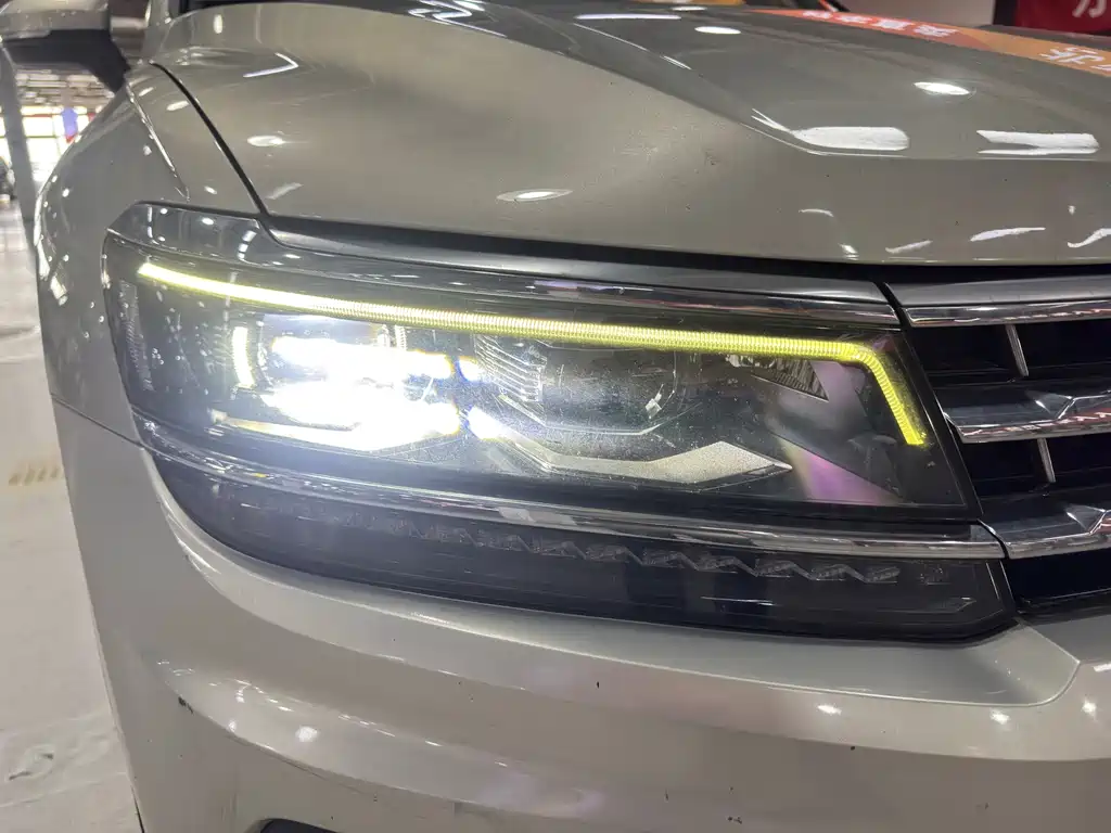 Volkswagen Tiguan L 2017 — фото 20