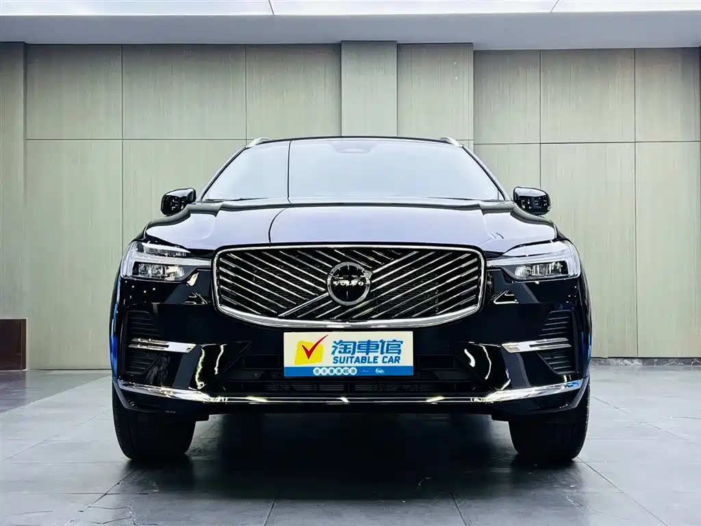 Volvo XC60 2026 — фото 2