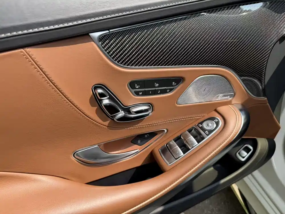 Mercedes-Benz S-Class AMG 2020 — фото 11